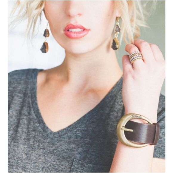 Plunder Fauna Leather Buckle Cuff Bracelet - Picture 1 of 3